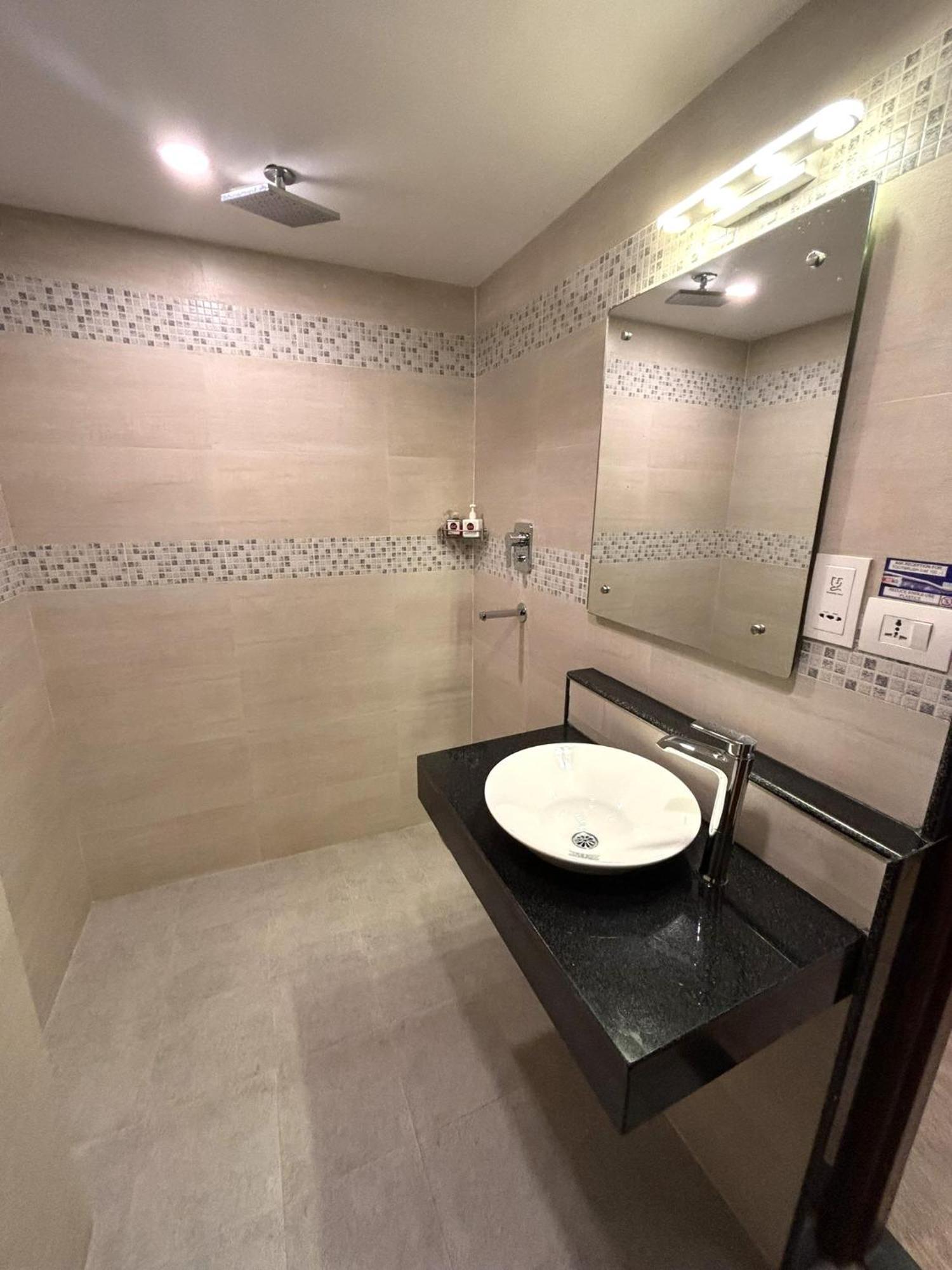 Viavia Boutique Hotel - קטמנדו מראה חיצוני תמונה